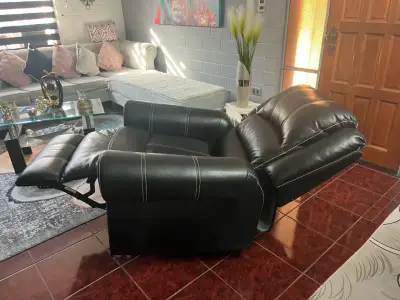 Sillón reclinable negro - miniatura 3