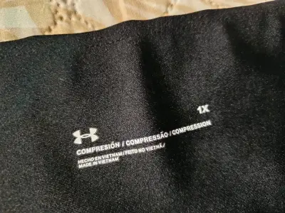Calza 3/4 under armour talla 1XL - miniatura 2