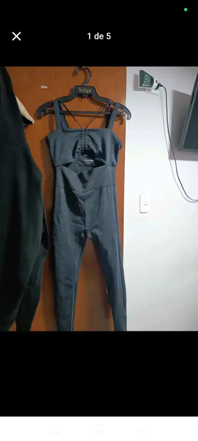 Enterito negro con tirantes - miniatura 1