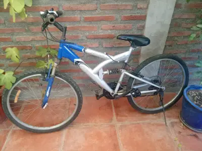 Bicicleta montaña azul y gris, avalanche - miniatura 2