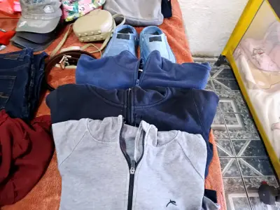 LOTE DE ROPA PARA FERIA - miniatura 5