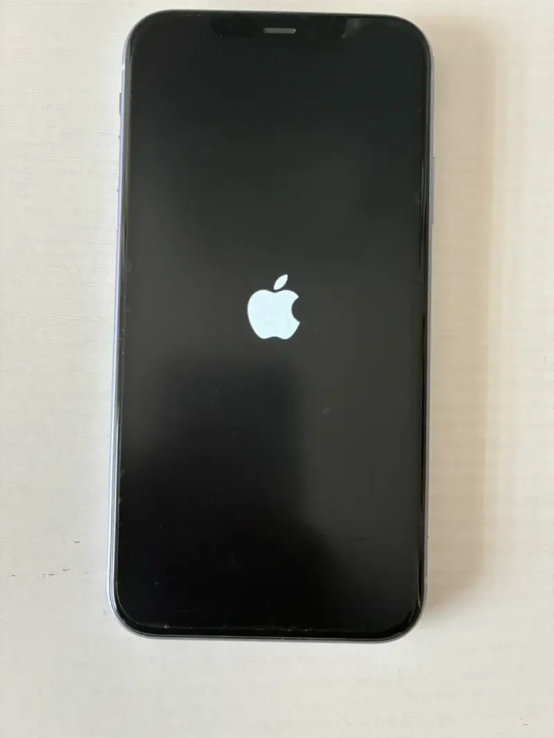iPhone 11 64GB Gris Espacial - 3