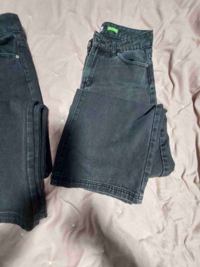 Jeans celestes desgastados - miniatura 4