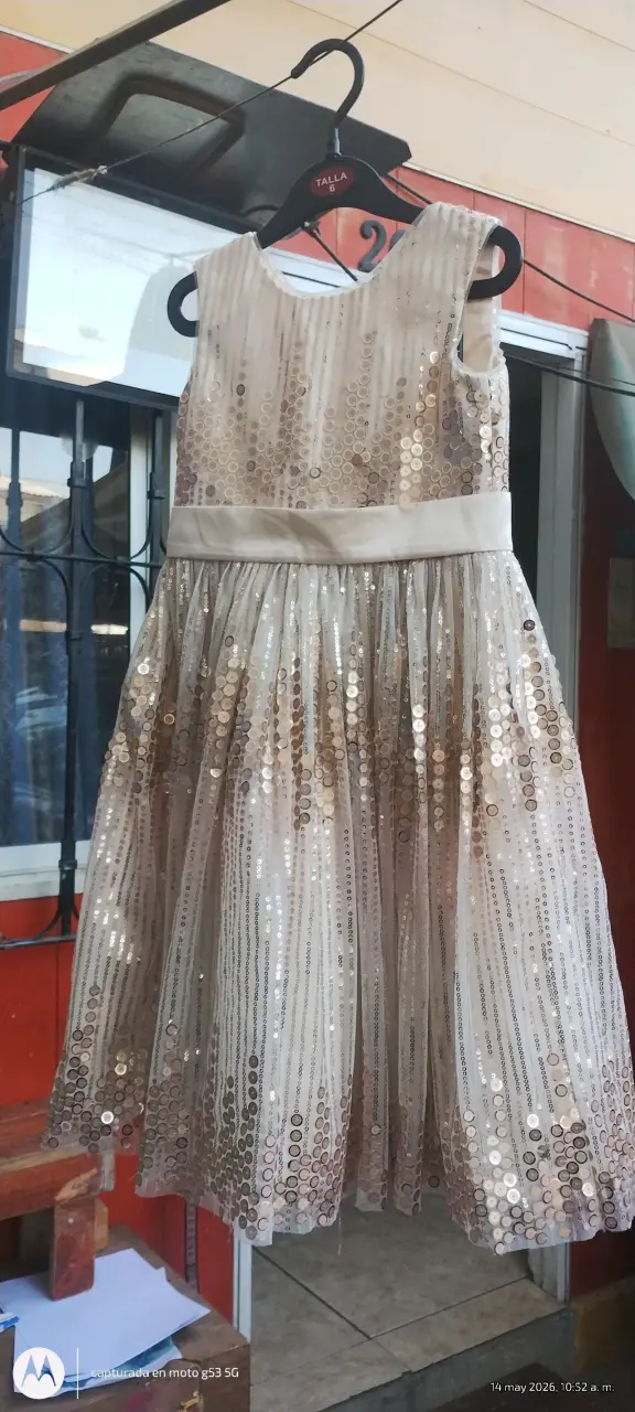 Vestido de fiesta con lentejuelas - 1