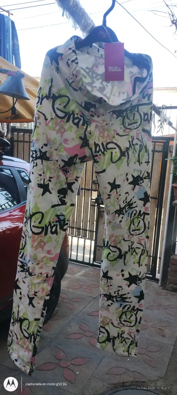 Pantalones estampados grafiti - 1