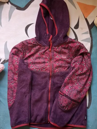 Chaqueta polar morada con capucha - miniatura 1