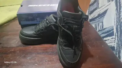Zapatillas negras Skechers - miniatura 1