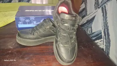 Zapatillas negras Skechers - miniatura 2
