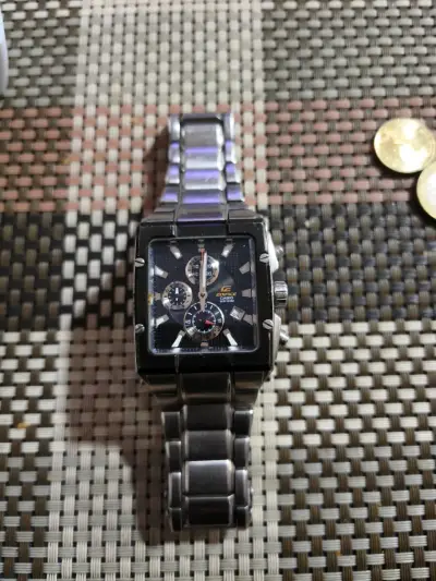 Reloj cronógrafo metálico - miniatura 1