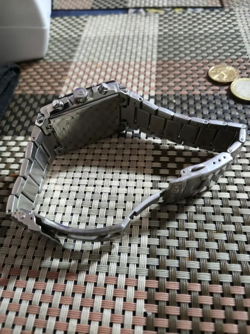 Reloj cronógrafo metálico - 3