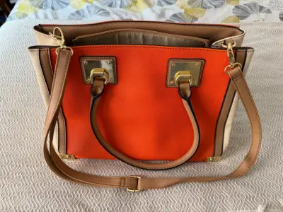 Bolso de mano naranja y beige ALDO. - miniatura 1
