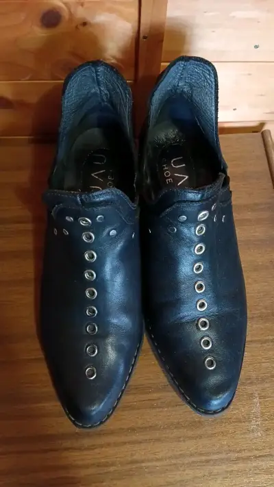 Zapatos negros sin cordones - miniatura 1