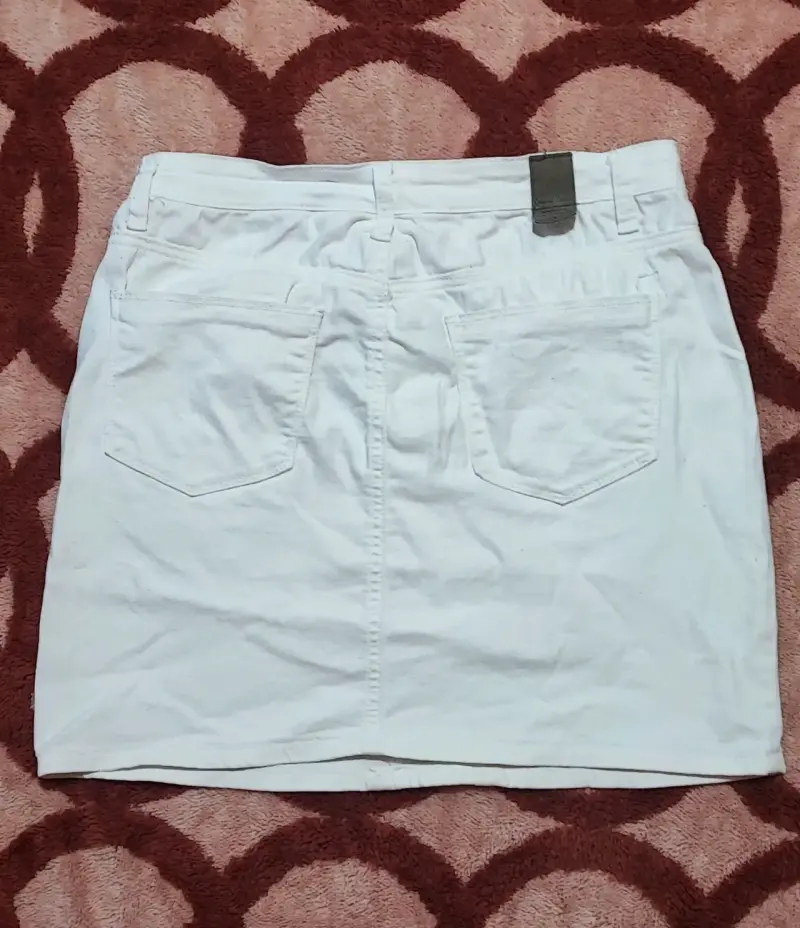 Mini falda y pantalón blanco - 2