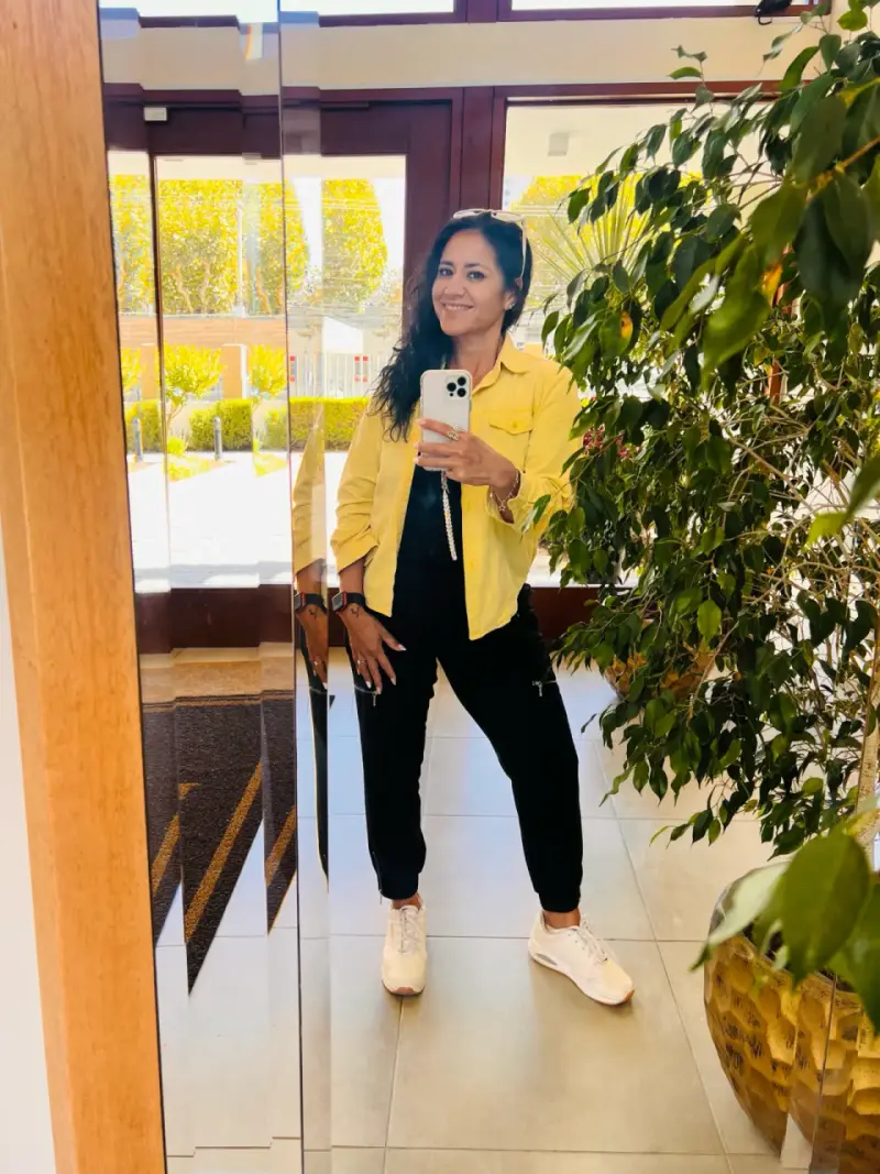 Chaqueta amarilla casual