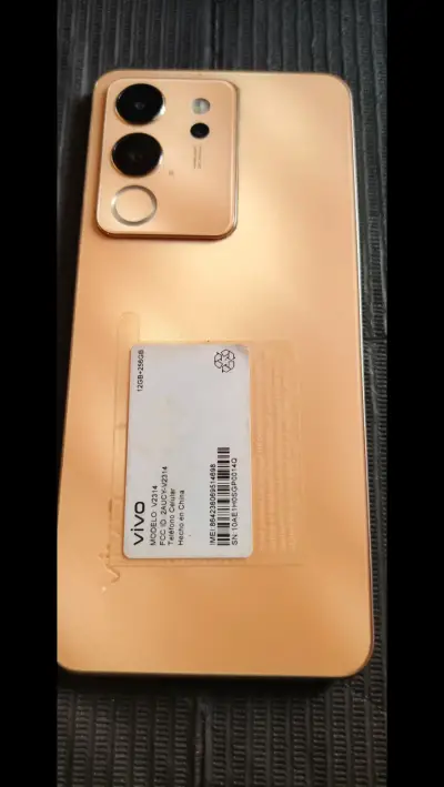 Smartphone Vivo V2314 dorado - miniatura 1
