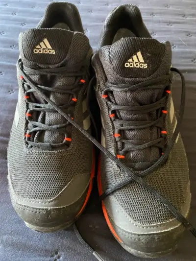 Zapatillas deportivas negras Adidas - miniatura 1