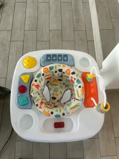 Centro de entretención para bebé multicolor - miniatura 1
