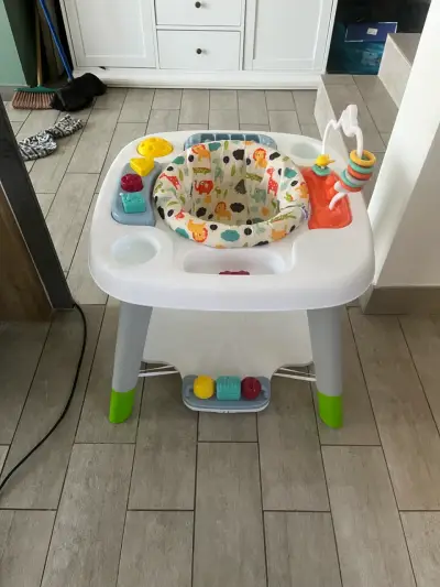 Centro de entretención para bebé multicolor - miniatura 2