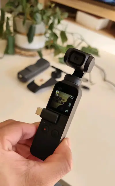 DJI OSMO Pocket 1 + accesorios - miniatura 1