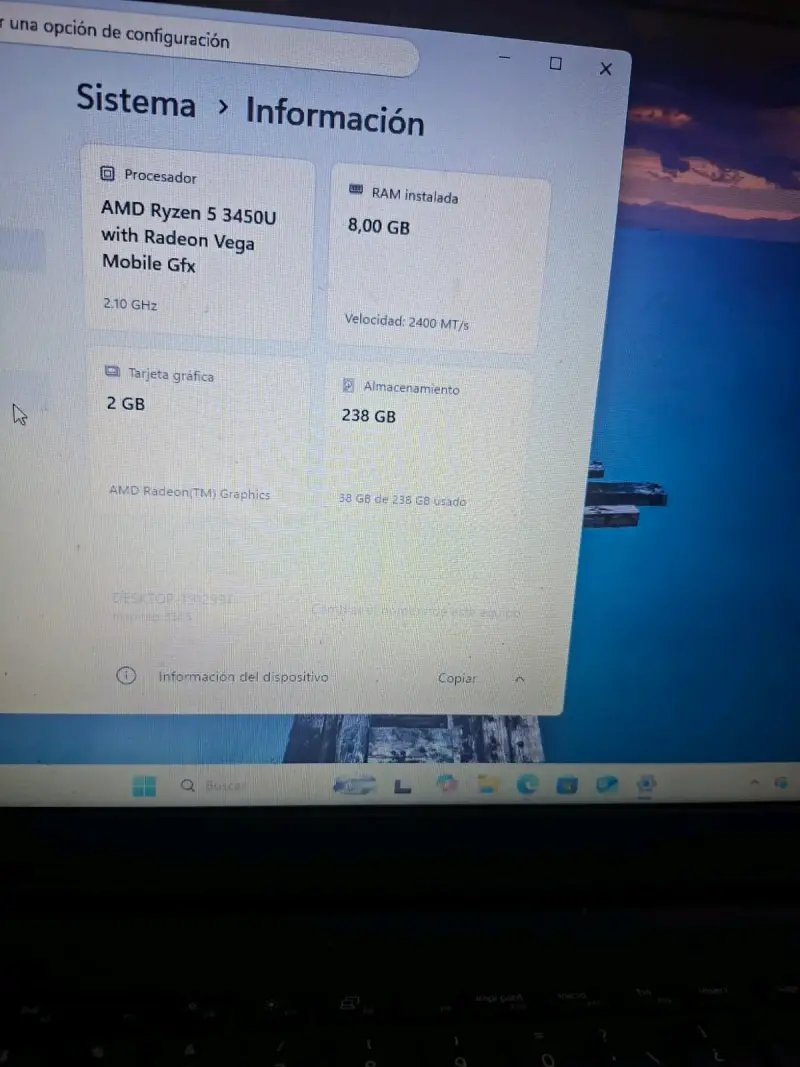Notebook Dell con pantalla grande - 3