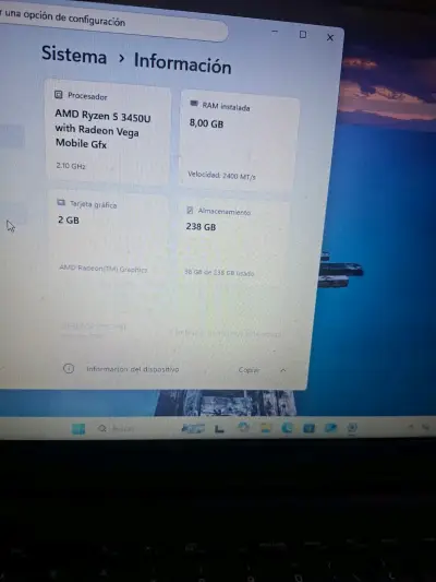 Notebook Dell con pantalla grande - miniatura 3