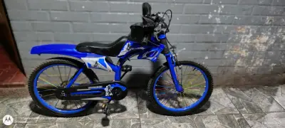 Bicicleta infantil azul - miniatura 2