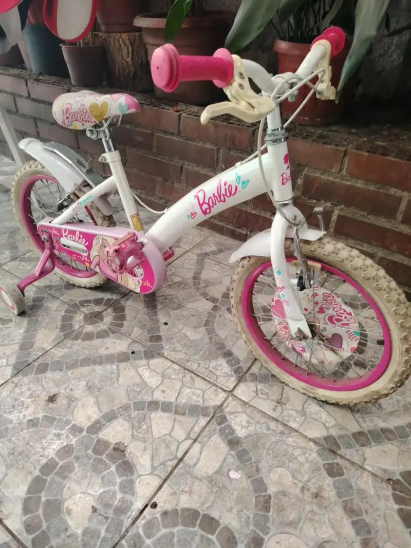 Bicicleta infantil Barbie rosada - 2