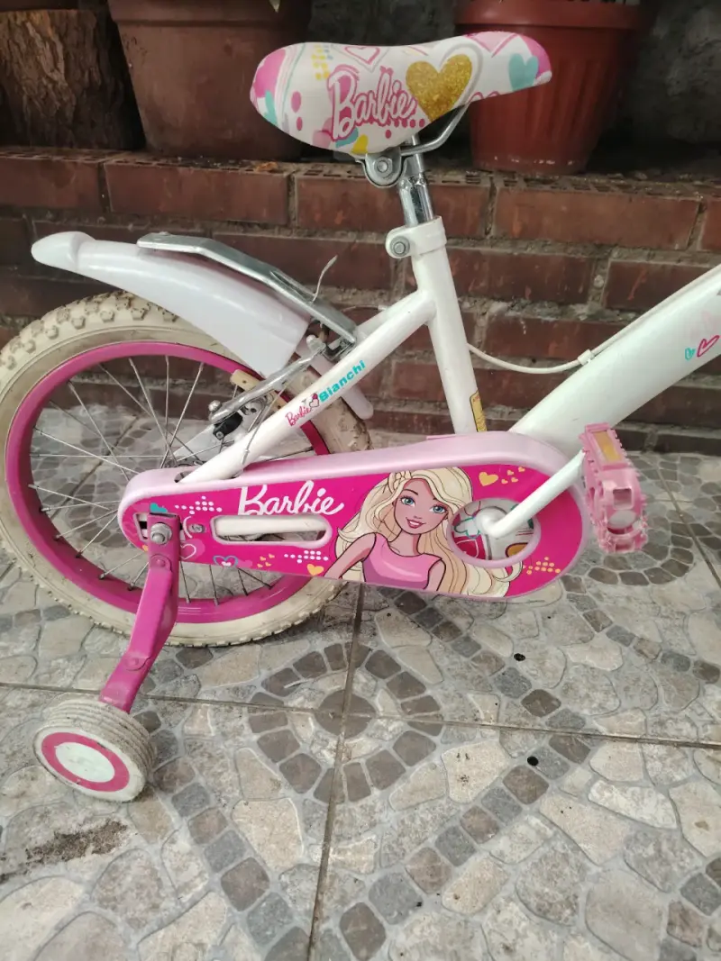 Bicicleta infantil Barbie rosada - 3