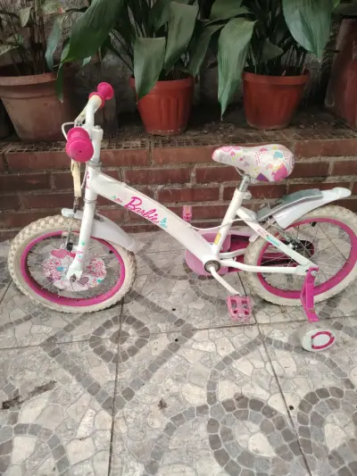 Bicicleta infantil Barbie rosada - miniatura 6