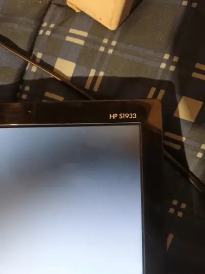 Monitor HP S1933 - miniatura 1