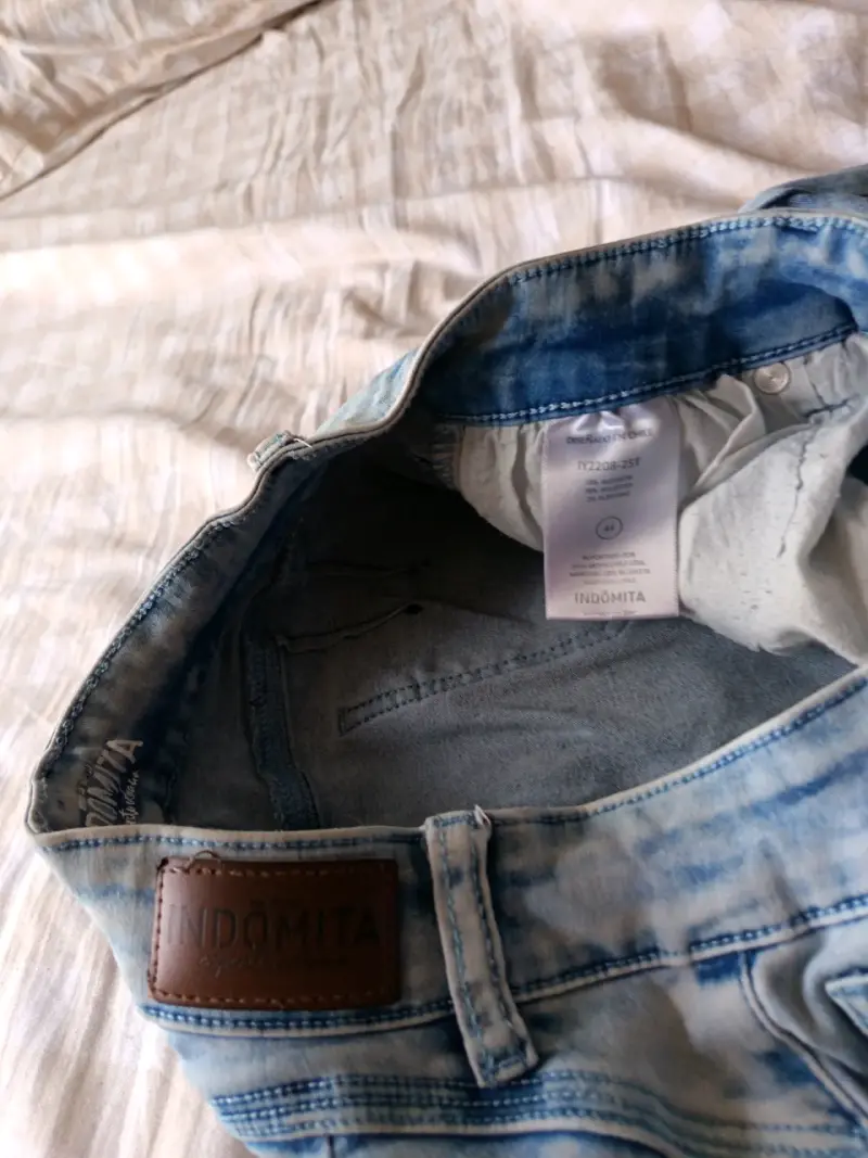 Jeans azul claro desgastado - 4