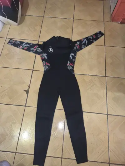 Traje de neopreno floral - miniatura 2