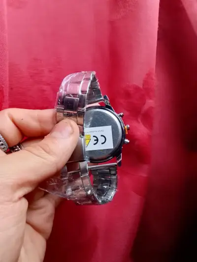 Reloj elegante nuevo plateado - miniatura 5