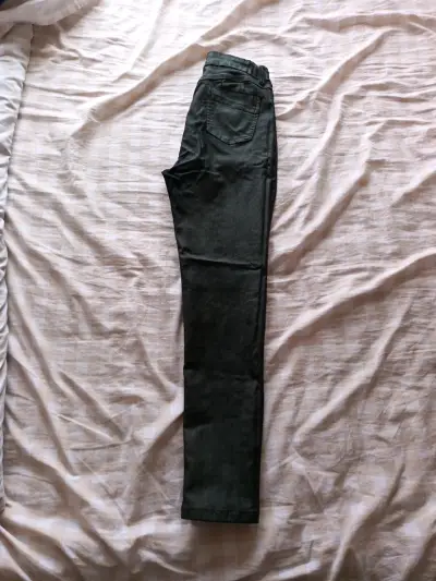Jeans negros de mujer - miniatura 1