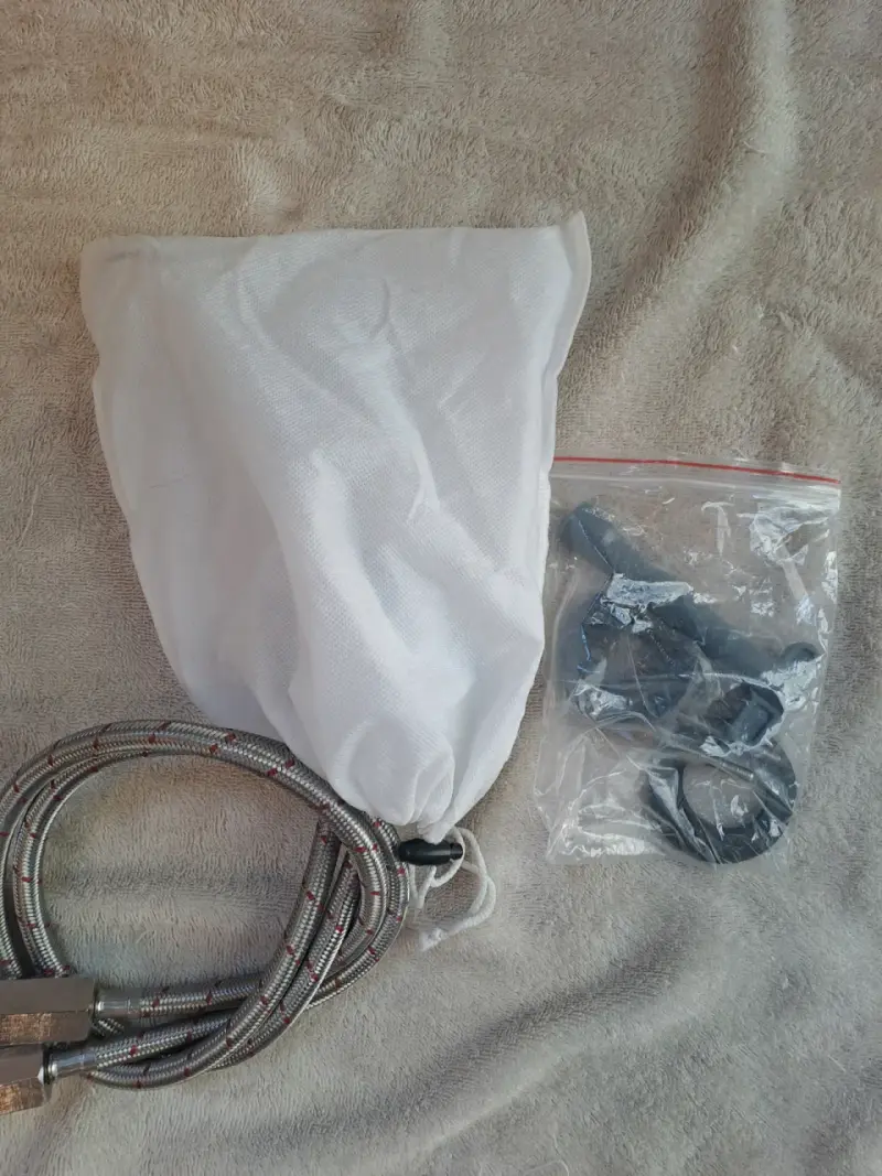 Llave de lavatorio y baño con sensor y ahora agua - 5