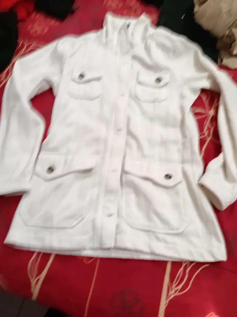 Parka negra con capucha de piel - 4