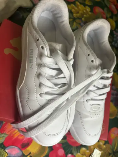 Zapatillas Puma blancas - miniatura 1