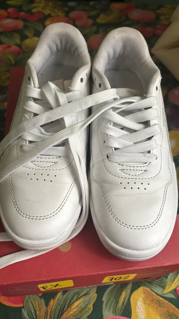 Zapatillas Puma blancas - 2