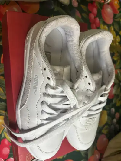 Zapatillas Puma blancas - miniatura 3