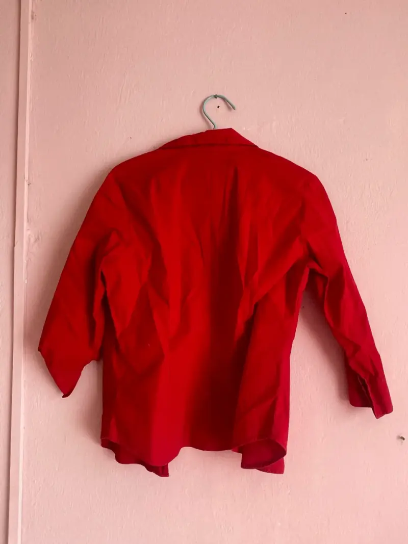 Camisa roja de mujer - 2