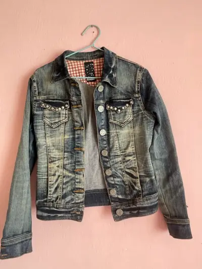 Chaqueta de mezclilla desgastada - miniatura 1