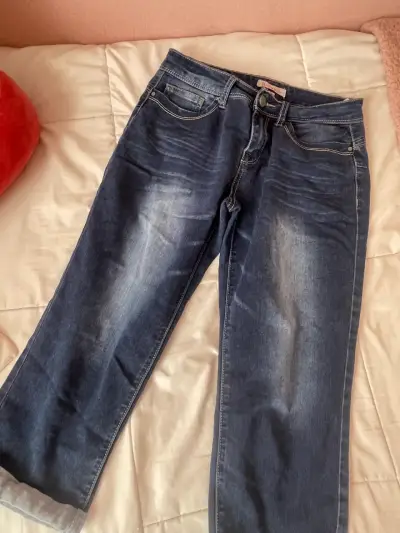 Jeans pescador azul desgastado - miniatura 1