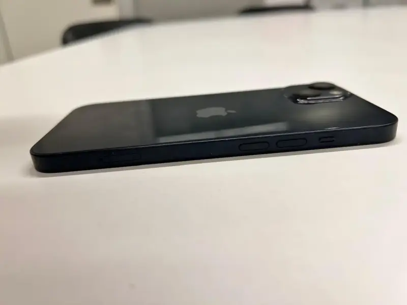 iPhone 13 128GB - 3