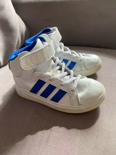 Zapatillas altas blancas y azules - miniatura 1