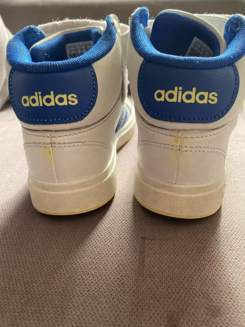 Zapatillas altas blancas y azules - 5