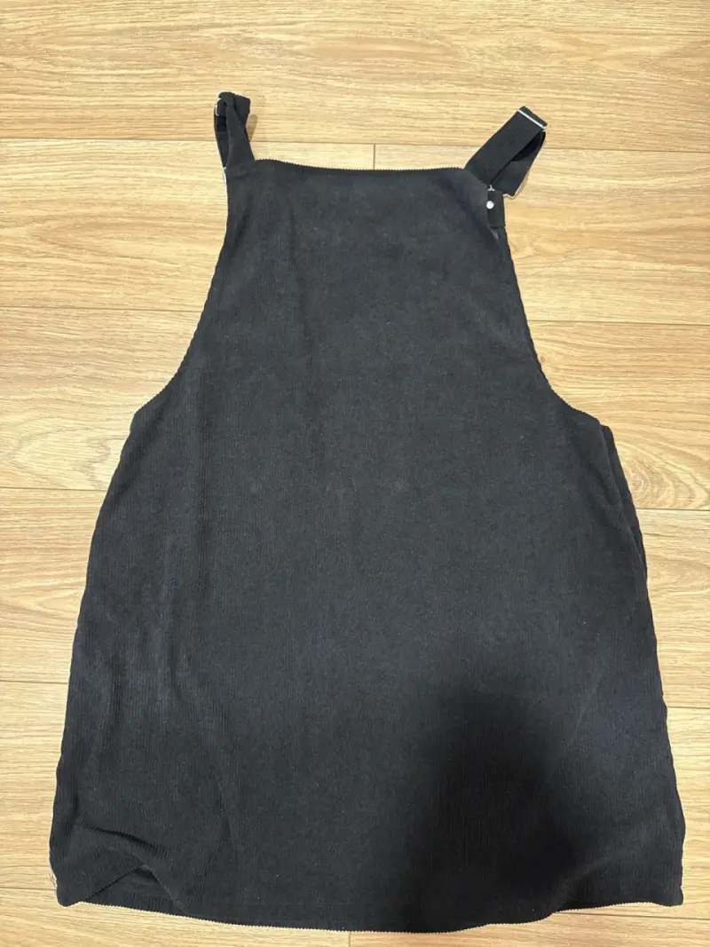Peto falda negra con tirantes - 3