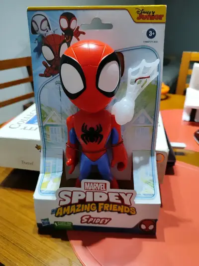 Figura Spidey Marvel - miniatura 1