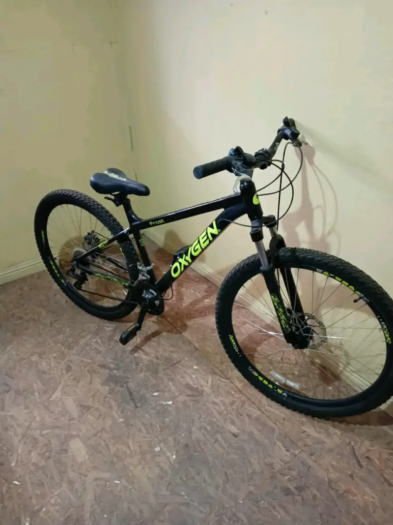 Bicicleta montaña Oxygen negra