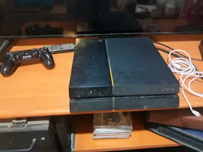 Ps4 Fat usada - miniatura 2