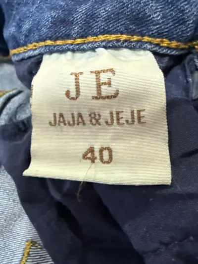 Jeans azul desgastados - miniatura 4